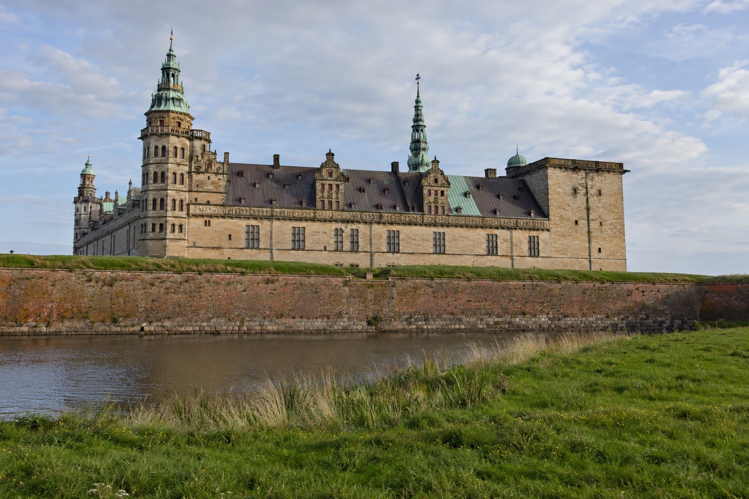 Illustration inspireret af Kronborg og Øresund